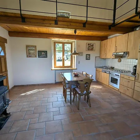 Casa de Férias Paisible Avec Jardin Et Possibilité D'animaux à Gruey-lès-surance - Fr-1-589-814