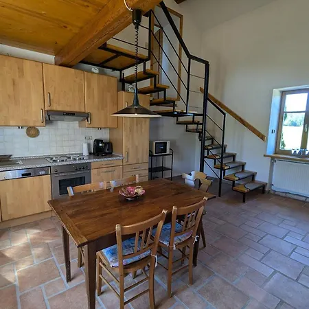Paisible Avec Jardin Et Possibilite D'animaux A - Fr-1-589-814 * Gruey-les-Surance