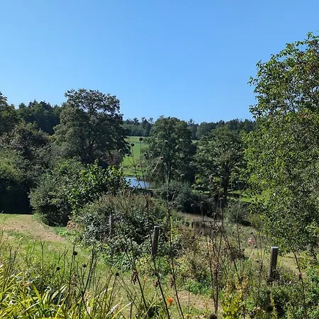 Paisible Avec Jardin Et Possibilite D'animaux A - Fr-1-589-814 Gruey-les-Surance
