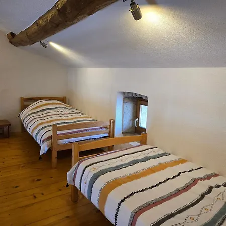 Paisible Avec Jardin Et Possibilité D'animaux à Gruey-lès-surance - Fr-1-589-814 Casa de Férias