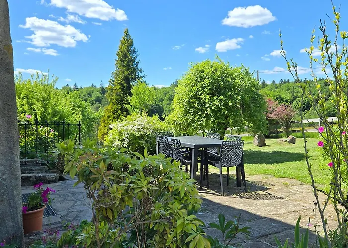 Paisible Avec Jardin Et Possibilite D'animaux A - Fr-1-589-814 * Gruey-les-Surance